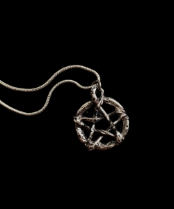 Pentagram Biały 2.jpg