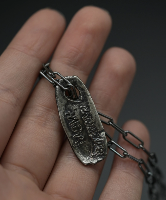 Nieśmiertelnik Memento Mori 3.jpg