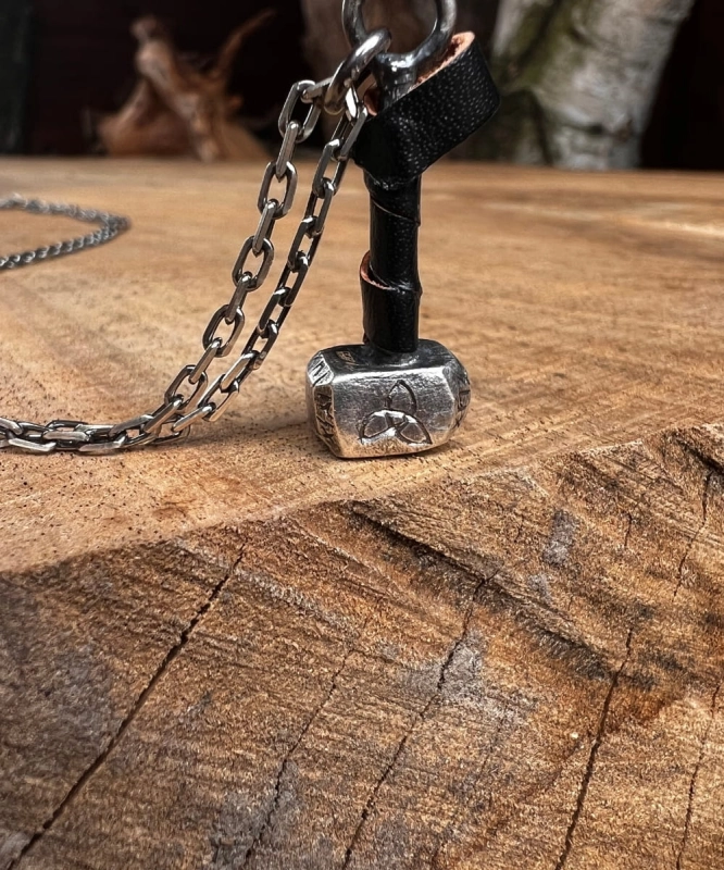 Mjolnir v1 1.jpg