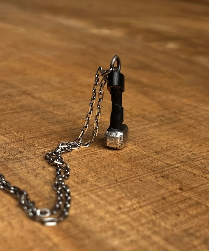 Mjolnir v1 4.jpg