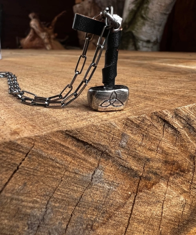 Mjolnir v3 1.jpg