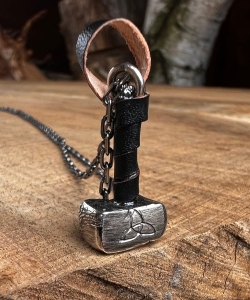 Mjolnir v7 1.jpg