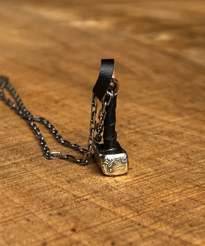 Mjolnir v7 2.jpg
